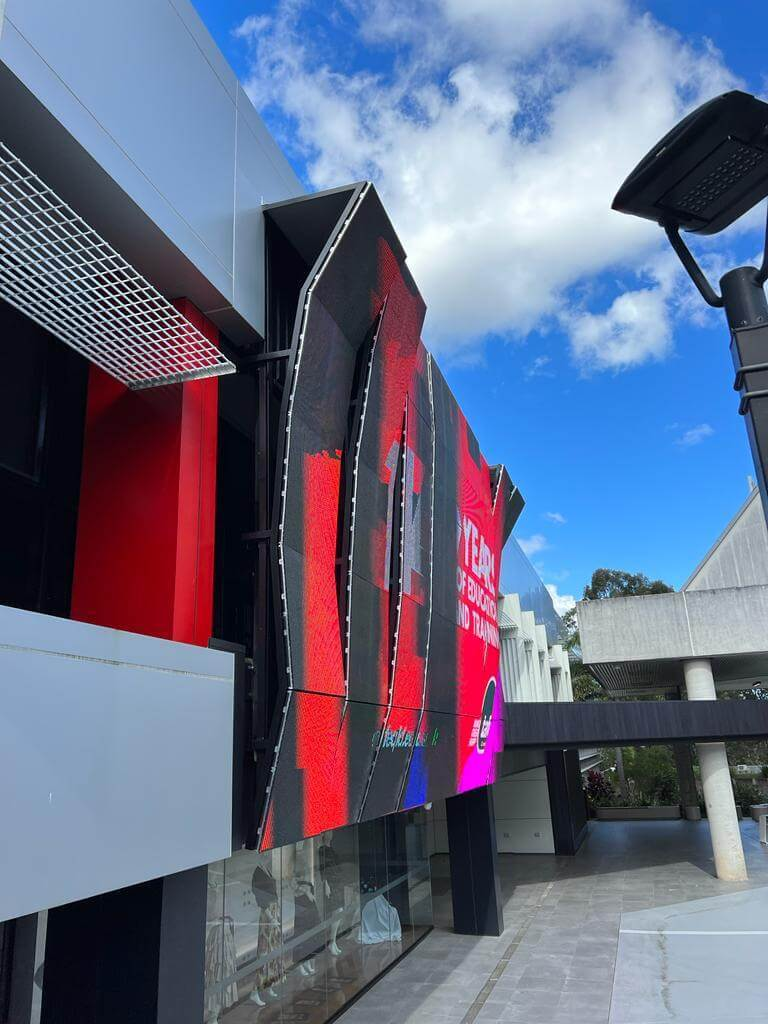 outdoor LED video wall display