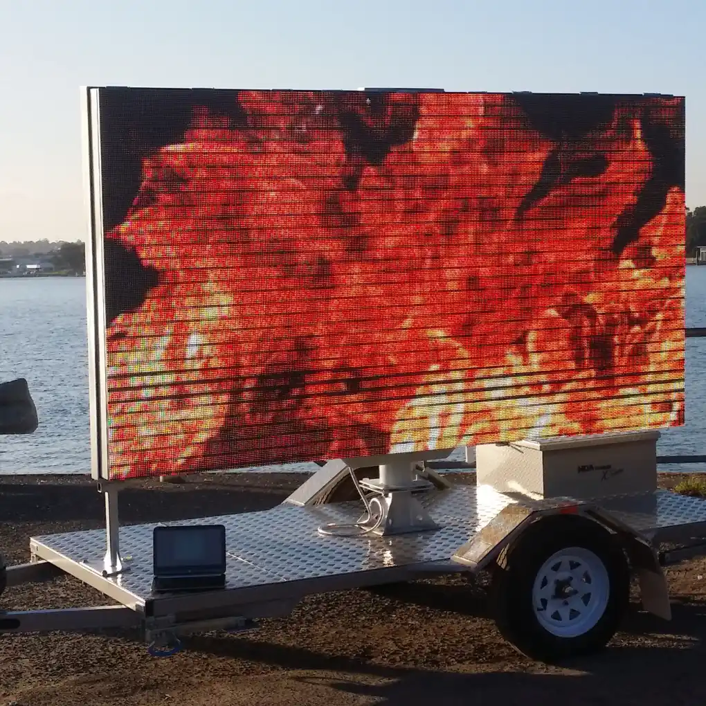 portfolio-led-screen-3
