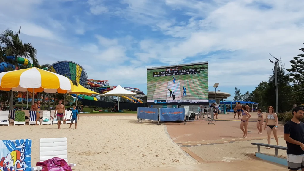 Portable LED trailer screen display